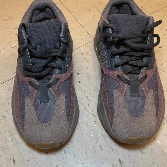 Yeezy boost 700 Mauve